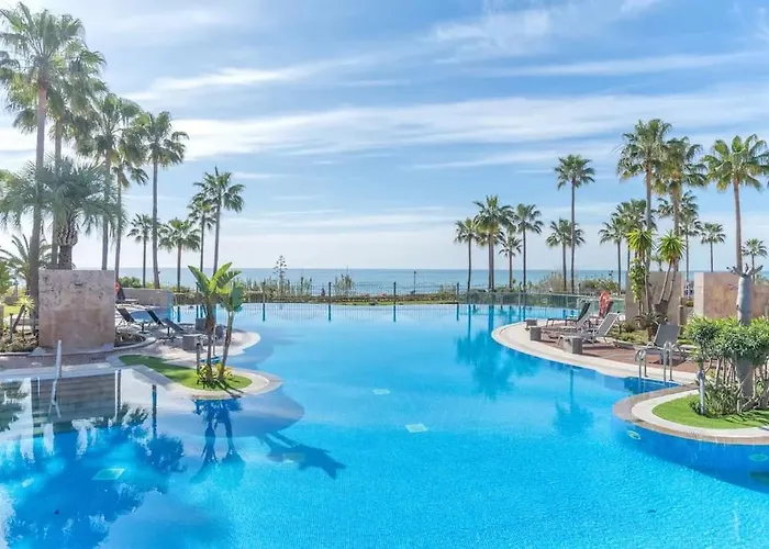 Happy Luxury Apartment - Beachside In Mar Azul, Estepona