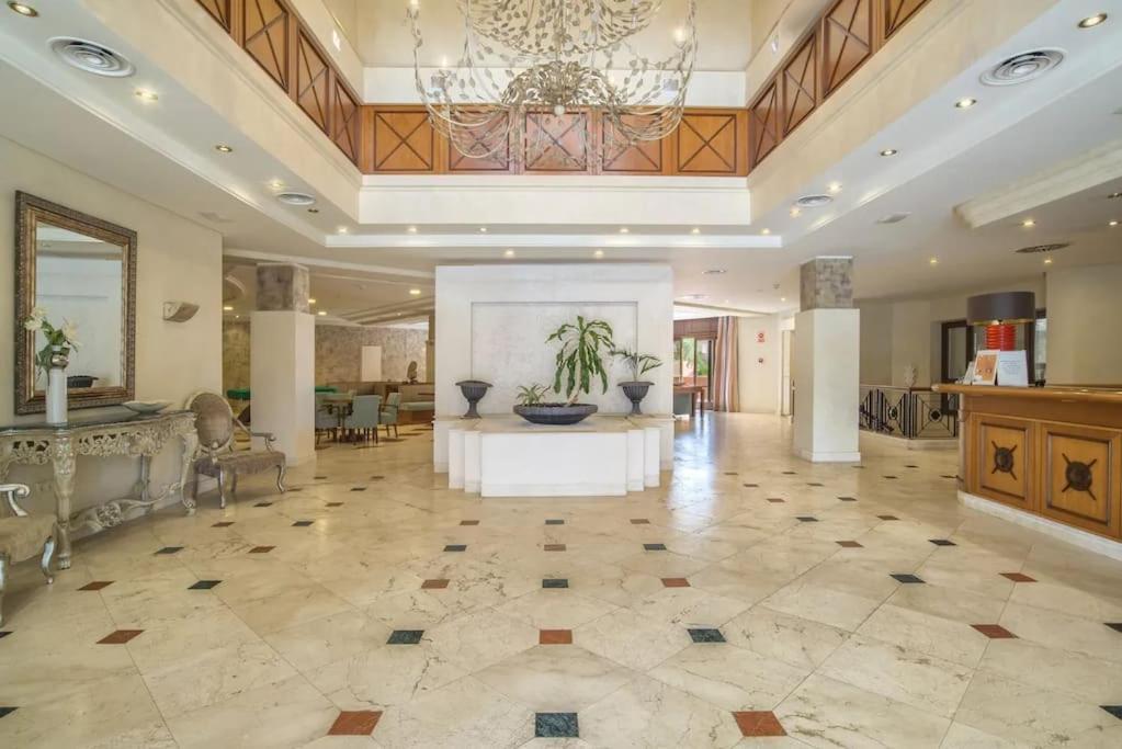 Happy Luxury - Beachside In Mar Azul, Apartament Estepona