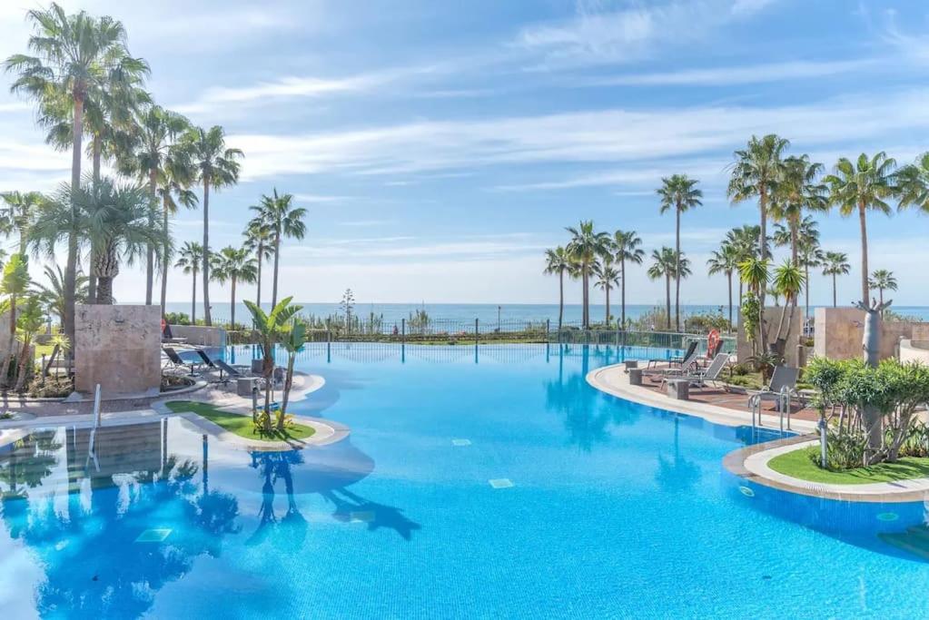 Happy Luxury - Beachside In Mar Azul, Estepona